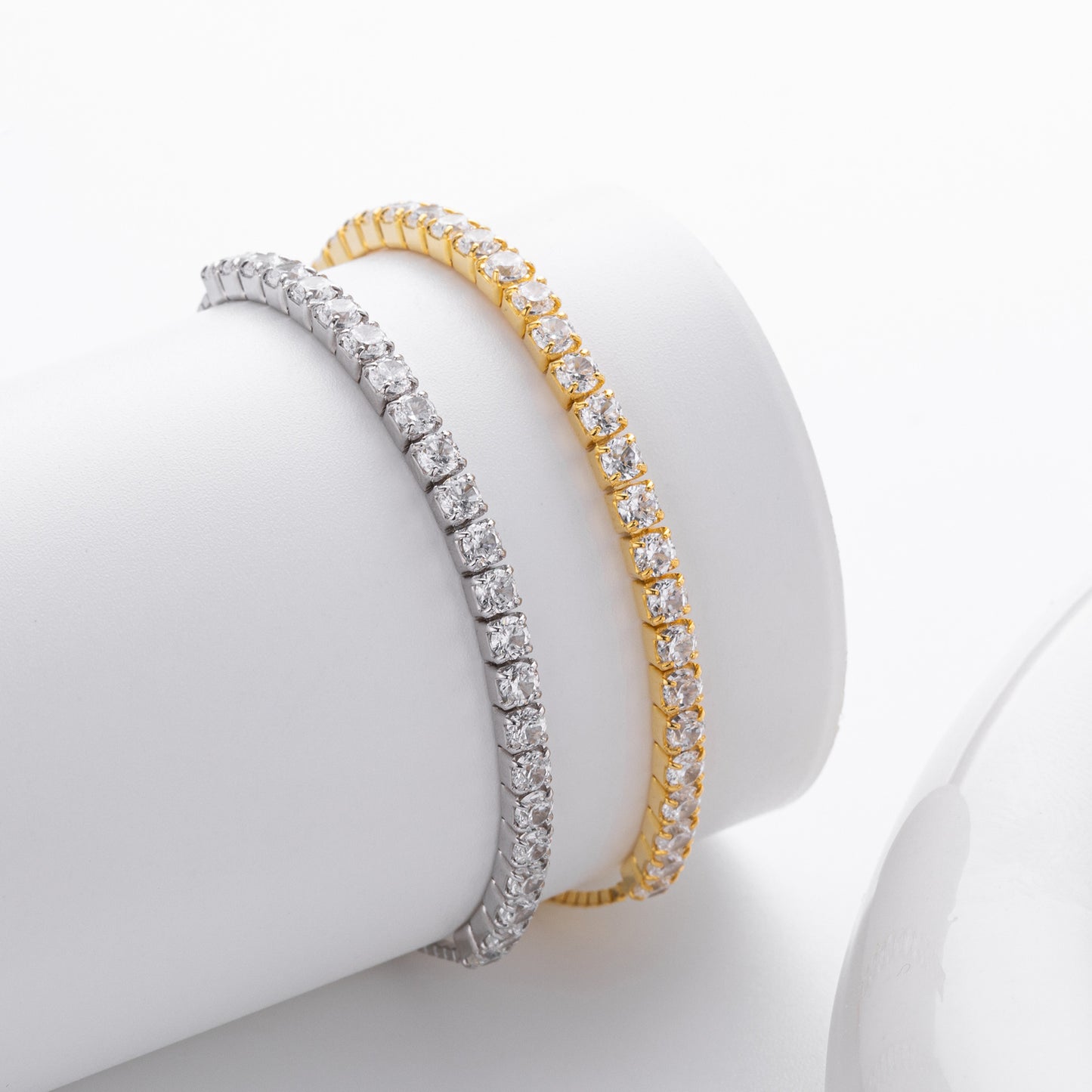 Zircon Embedded .925 Bracelet
